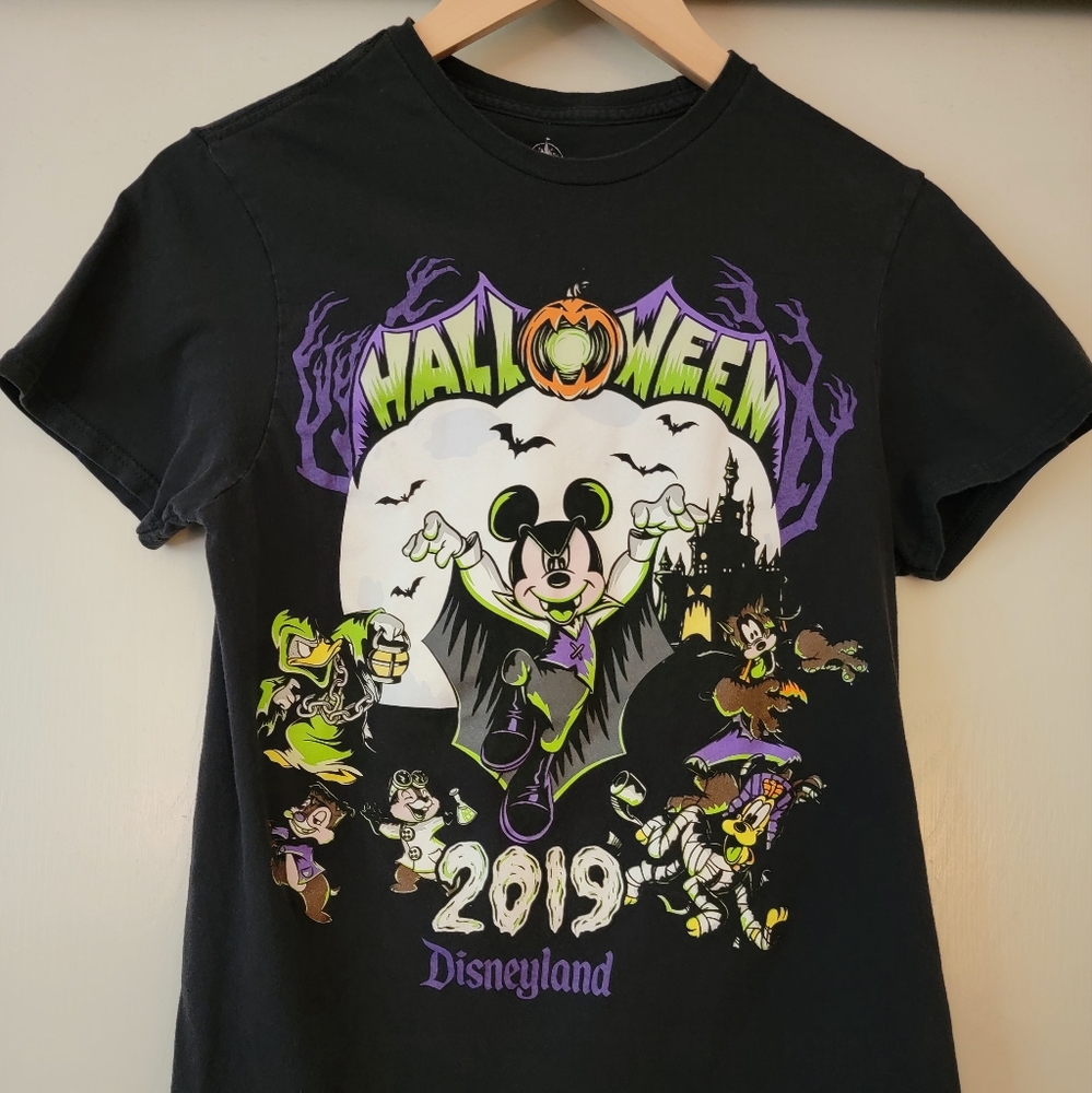Disneyland Halloween tee